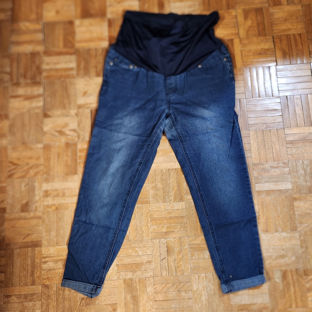 Times Maternity size Large Capri jeans